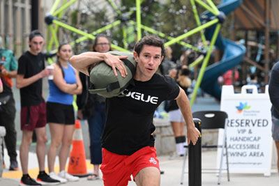 Jon Bonnet carrying the bag